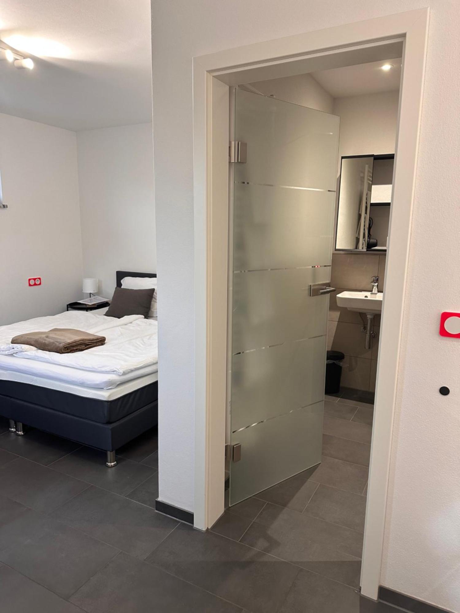 Ferienzimmer Frank, Self-Check-In Nach 21Uhr Niederalteich Dış mekan fotoğraf
